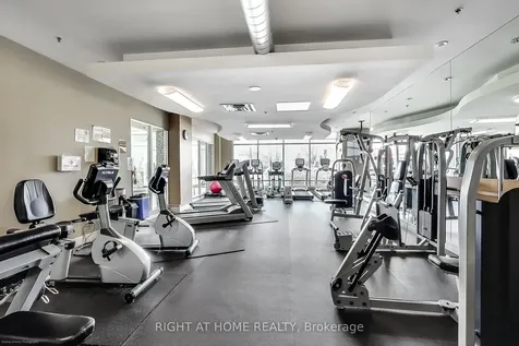 16 Harrison Garden Boulevard Toronto ON M2N 7J6