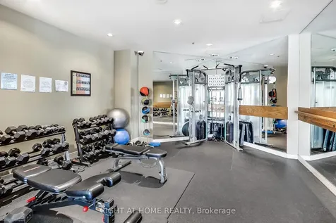 16 Harrison Garden Boulevard Toronto ON M2N 7J6