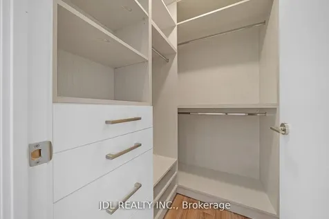 20 Edward Street Toronto ON M5G 0C5