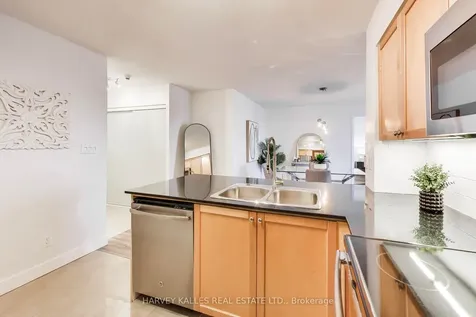 1369 Bloor Street W Toronto ON M6P 4J4