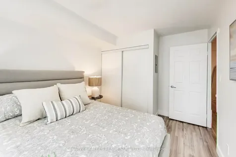 1369 Bloor Street W Toronto ON M6P 4J4