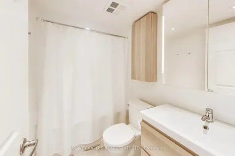 1369 Bloor Street W Toronto ON M6P 4J4