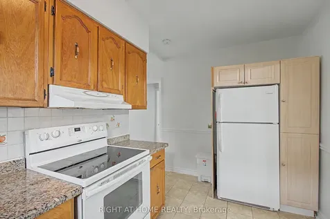 89 Newton Drive Toronto ON M2M 2N2
