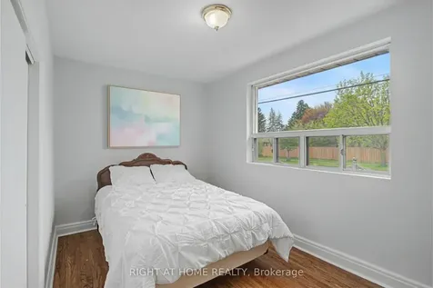 89 Newton Drive Toronto ON M2M 2N2