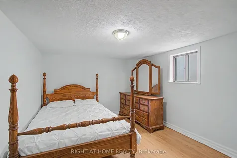 89 Newton Drive Toronto ON M2M 2N2