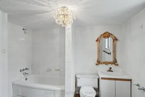 89 Newton Drive Toronto ON M2M 2N2