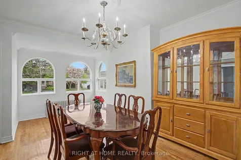 89 Newton Drive Toronto ON M2M 2N2