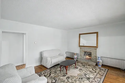 89 Newton Drive Toronto ON M2M 2N2