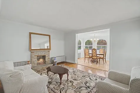89 Newton Drive Toronto ON M2M 2N2
