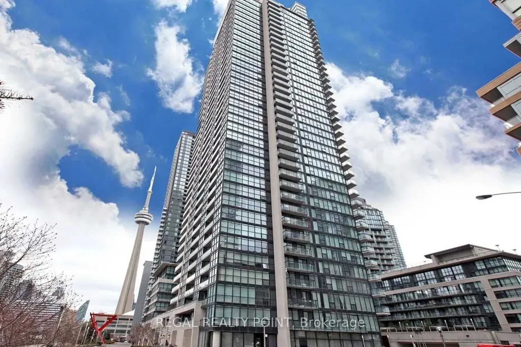 25 Capreol Court Toronto ON M5V 3Z7