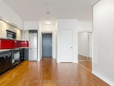 25 Capreol Court Toronto ON M5V 3Z7