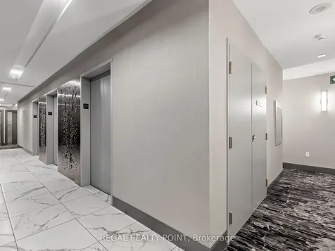 25 Capreol Court Toronto ON M5V 3Z7