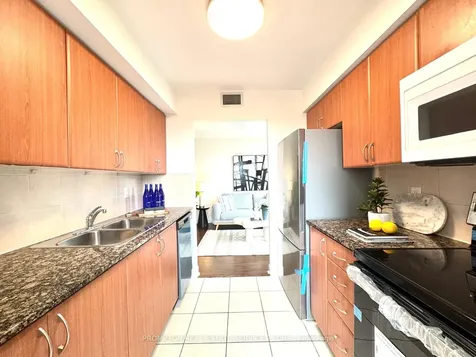 35 Bales Avenue Toronto ON M2N 7L7