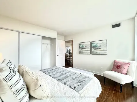 35 Bales Avenue Toronto ON M2N 7L7