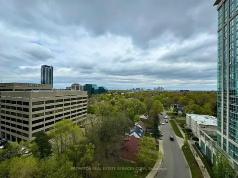 35 Bales Avenue Toronto ON M2N 7L7