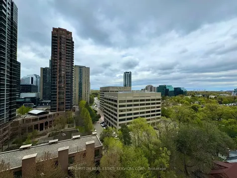 35 Bales Avenue Toronto ON M2N 7L7