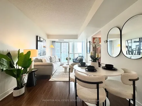 35 Bales Avenue Toronto ON M2N 7L7