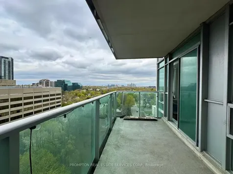 35 Bales Avenue Toronto ON M2N 7L7