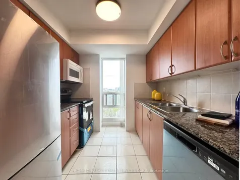 35 Bales Avenue Toronto ON M2N 7L7