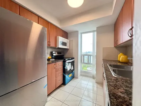 35 Bales Avenue Toronto ON M2N 7L7