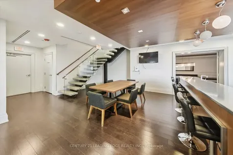 20 Bruyeres Mews Toronto ON M5V 0G8