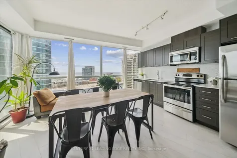 20 Bruyeres Mews Toronto ON M5V 0G8