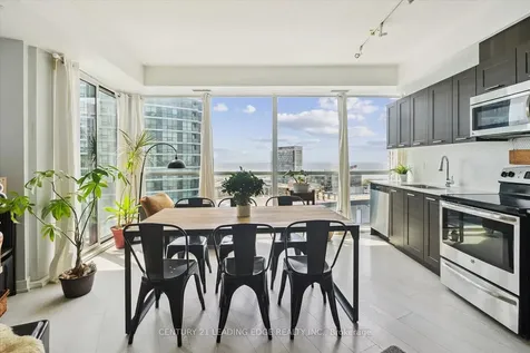 20 Bruyeres Mews Toronto ON M5V 0G8