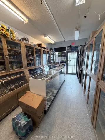 5429 Yonge Street Toronto ON M2N 5R6