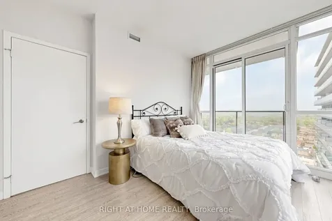 29 Singer Court Toronto ON M2K 0B3