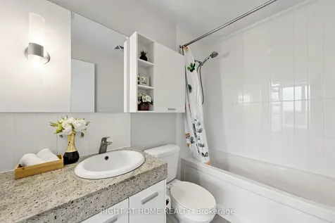 29 Singer Court Toronto ON M2K 0B3
