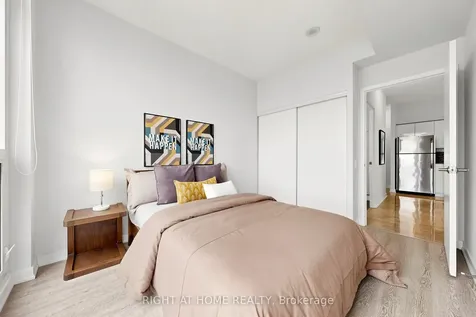 29 Singer Court Toronto ON M2K 0B3