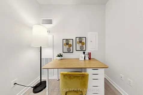 29 Singer Court Toronto ON M2K 0B3