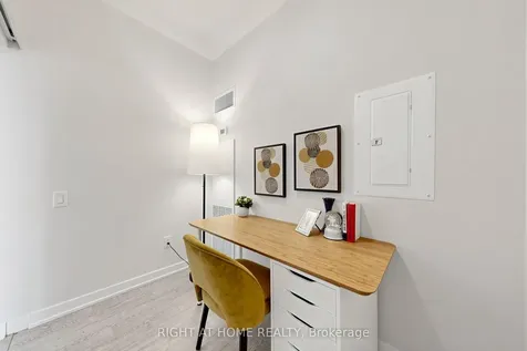 29 Singer Court Toronto ON M2K 0B3