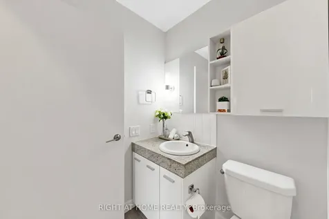 29 Singer Court Toronto ON M2K 0B3