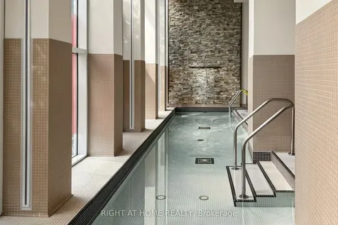 29 Singer Court Toronto ON M2K 0B3