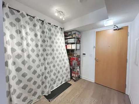 11 Wellesley Street W Toronto ON M4Y 0G4