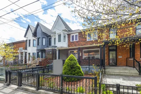 81 Argyle Street Toronto ON M6J 1N8