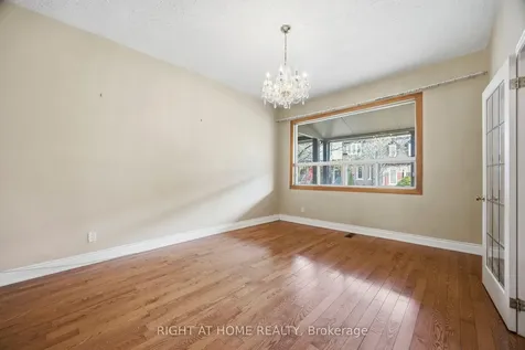 81 Argyle Street Toronto ON M6J 1N8