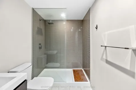 629 King Street W Toronto ON M5V 0G9
