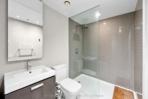 629 King Street W Toronto ON M5V 0G9