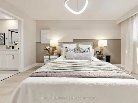 76 Clancy Drive Toronto ON M2J 2V8