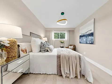 76 Clancy Drive Toronto ON M2J 2V8