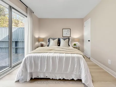 76 Clancy Drive Toronto ON M2J 2V8