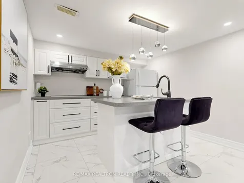 76 Clancy Drive Toronto ON M2J 2V8