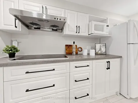 76 Clancy Drive Toronto ON M2J 2V8