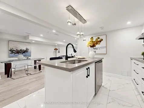 76 Clancy Drive Toronto ON M2J 2V8