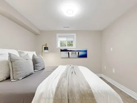 76 Clancy Drive Toronto ON M2J 2V8