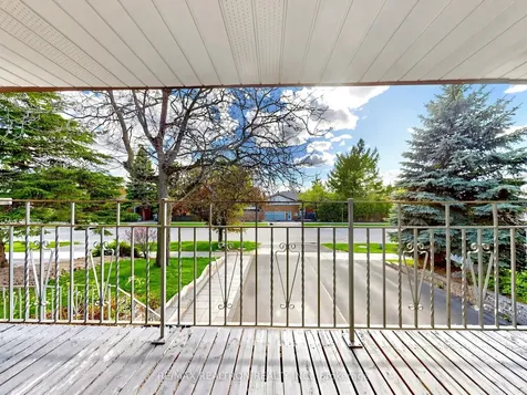 76 Clancy Drive Toronto ON M2J 2V8