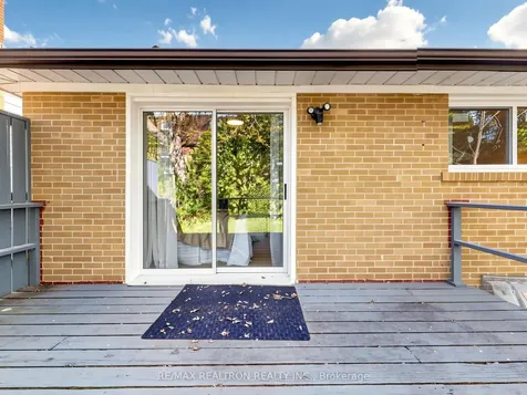 76 Clancy Drive Toronto ON M2J 2V8