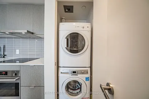 100 Harbour Street Toronto ON M5J 0B5